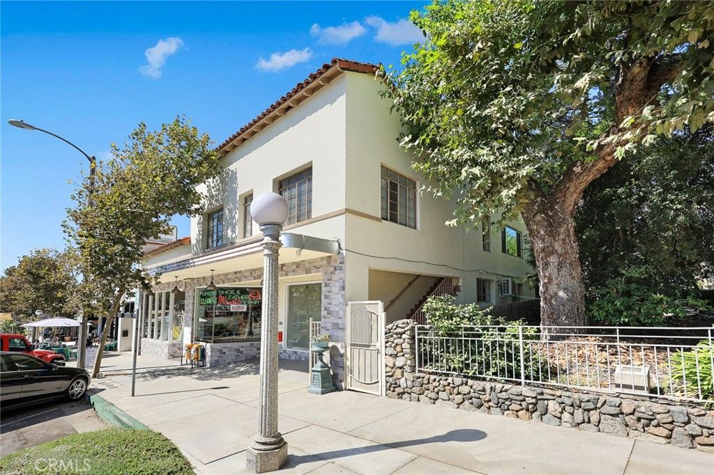 57 N Baldwin Avenue B, Sierra Madre, CA 91024