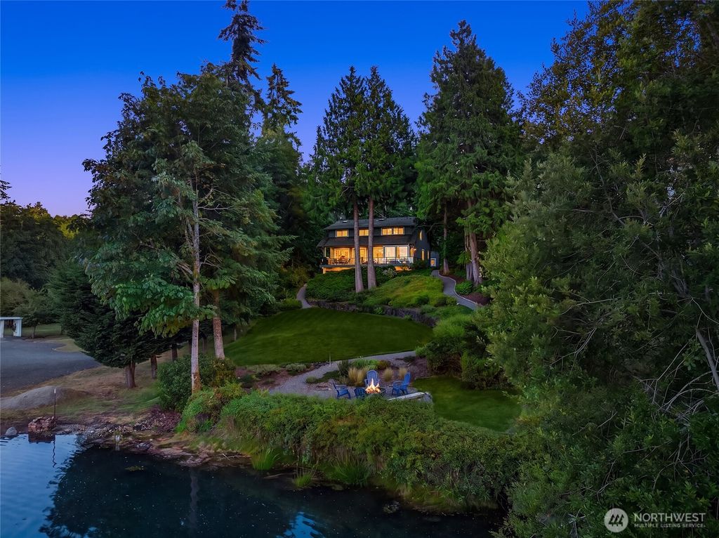 Image 2 of property listing at 8300 NE Hidden Cove Road, Bainbridge Island, WA 98110