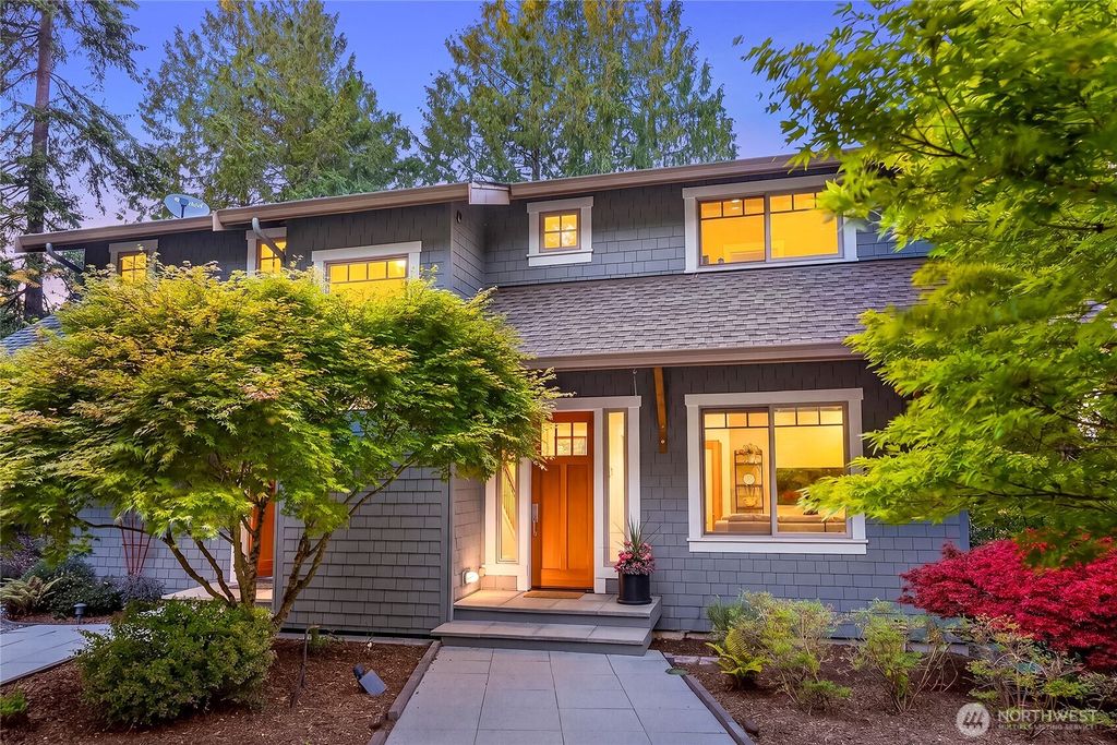 Image 11 of property listing at 8300 NE Hidden Cove Road, Bainbridge Island, WA 98110
