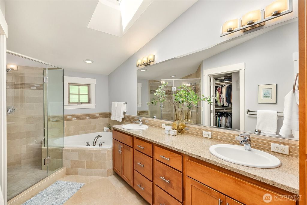 Image 21 of property listing at 8300 NE Hidden Cove Road, Bainbridge Island, WA 98110