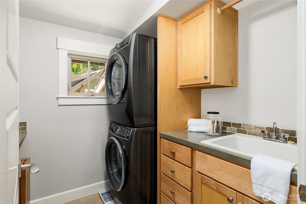 Image 29 of property listing at 8300 NE Hidden Cove Road, Bainbridge Island, WA 98110