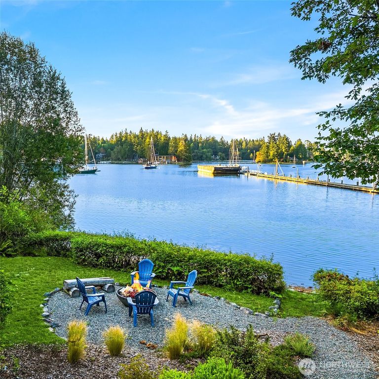 Image 31 of property listing at 8300 NE Hidden Cove Road, Bainbridge Island, WA 98110