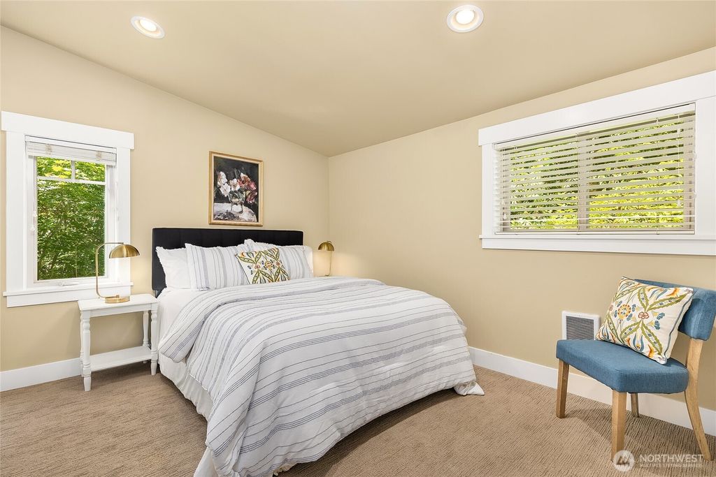Image 34 of property listing at 8300 NE Hidden Cove Road, Bainbridge Island, WA 98110