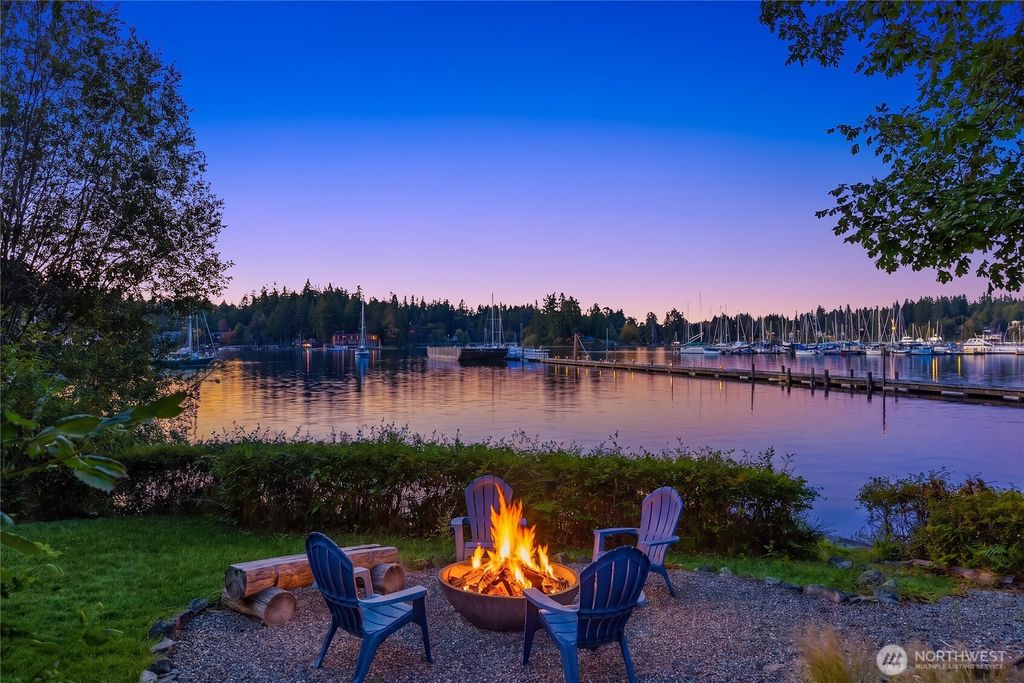 Image 39 of property listing at 8300 NE Hidden Cove Road, Bainbridge Island, WA 98110