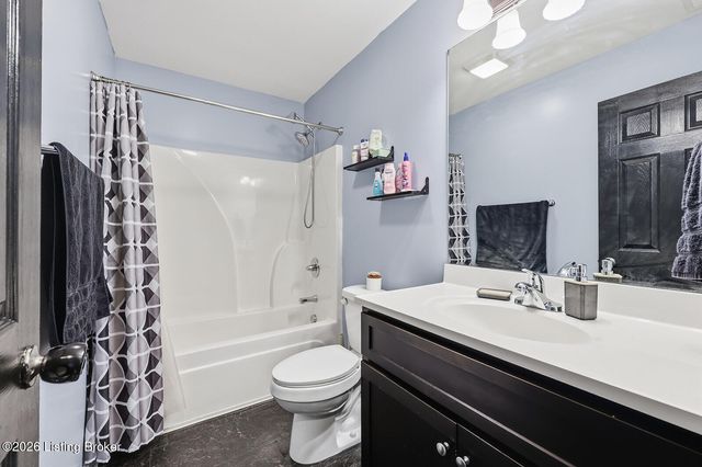 2066 Osprey Cove Dr, Shelbyville, KY 40065