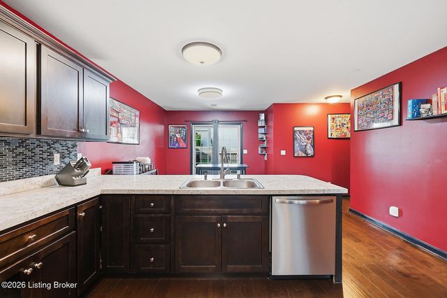 2066 Osprey Cove Dr, Shelbyville, KY 40065