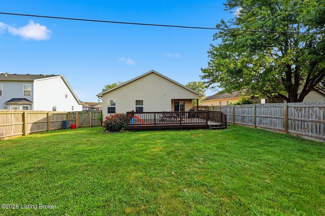 2066 Osprey Cove Dr, Shelbyville, KY 40065