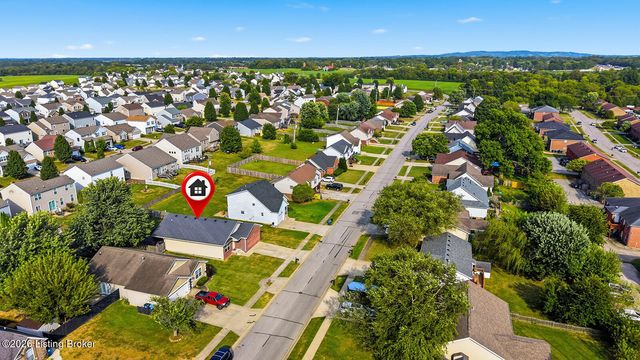 2066 Osprey Cove Dr, Shelbyville, KY 40065