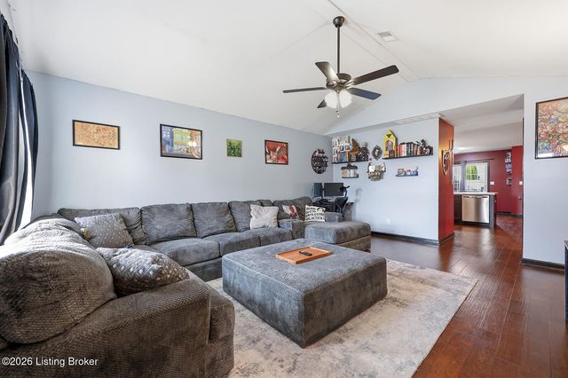 2066 Osprey Cove Dr, Shelbyville, KY 40065