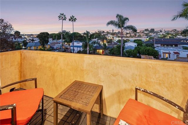 720 3rd Street, Encinitas, CA 92024