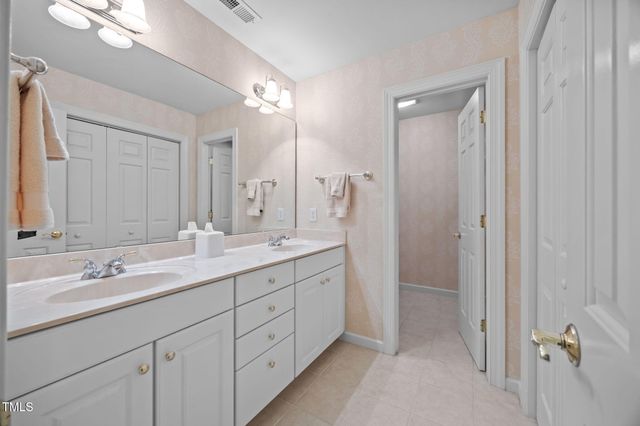 8825 Leeshire Lane, Raleigh, NC 27615