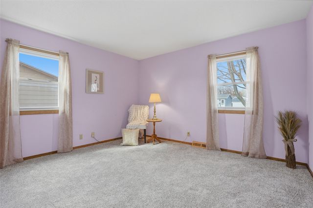 235 Wiley Boulevard NW, Cedar Rapids, IA 52405
