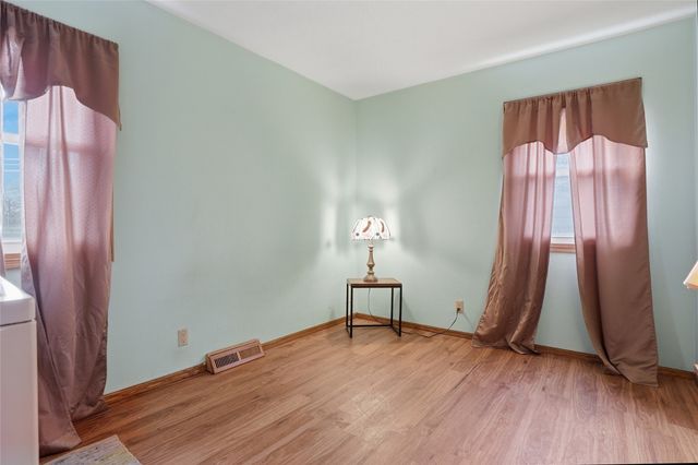 235 Wiley Boulevard NW, Cedar Rapids, IA 52405
