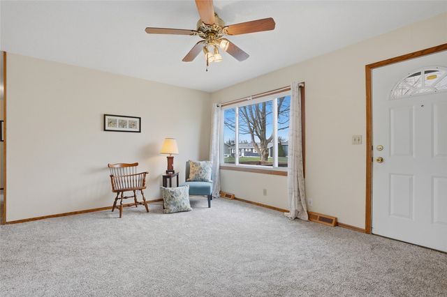 235 Wiley Boulevard NW, Cedar Rapids, IA 52405