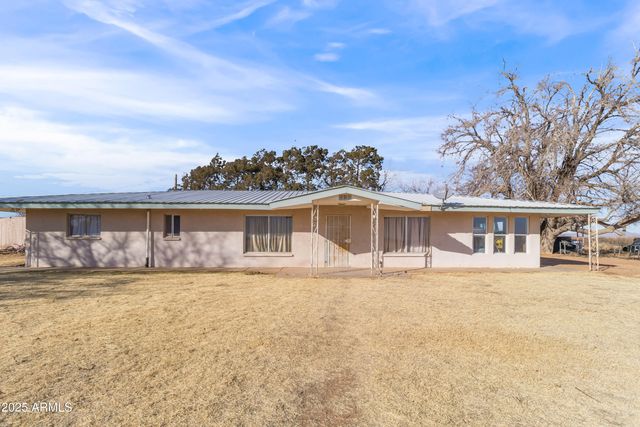 4842 W Gleeson Road, Elfrida, AZ 85610