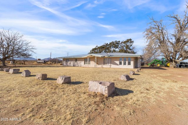 4842 W Gleeson Road, Elfrida, AZ 85610