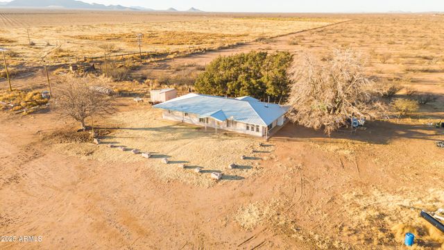 4842 W Gleeson Road, Elfrida, AZ 85610