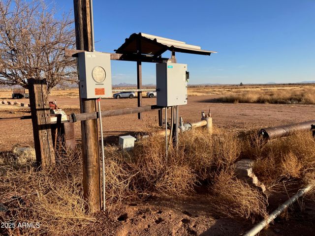 4842 W Gleeson Road, Elfrida, AZ 85610