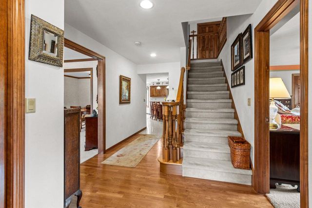 130 HILLTOP DRIVE, Neenah, WI 54956