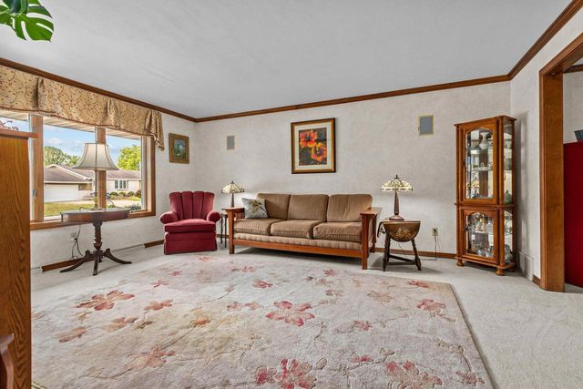 130 HILLTOP DRIVE, Neenah, WI 54956