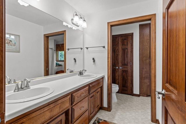 130 HILLTOP DRIVE, Neenah, WI 54956