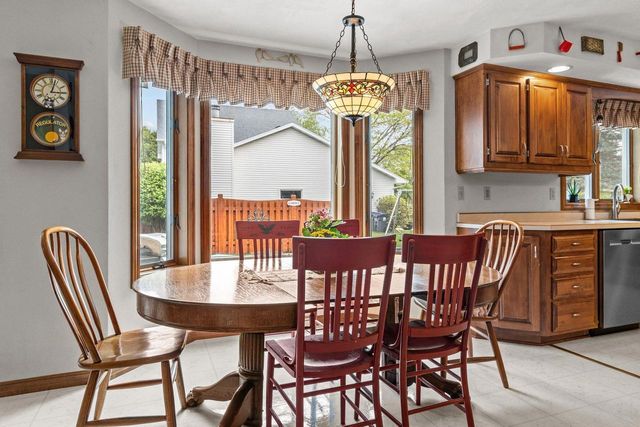 130 HILLTOP DRIVE, Neenah, WI 54956