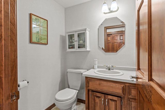 130 HILLTOP DRIVE, Neenah, WI 54956