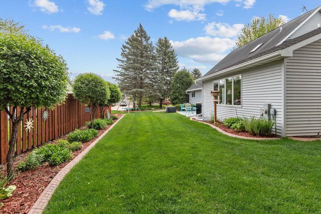130 HILLTOP DRIVE, Neenah, WI 54956