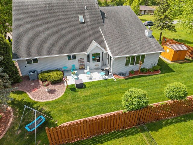 130 HILLTOP DRIVE, Neenah, WI 54956
