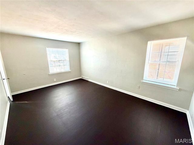 7307 Pasadena Boulevard, Pasadena Hills, MO 63121