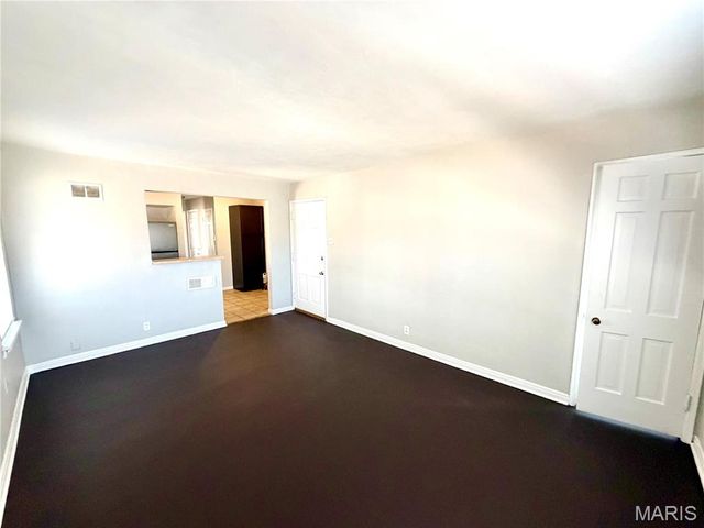 7307 Pasadena Boulevard, Pasadena Hills, MO 63121