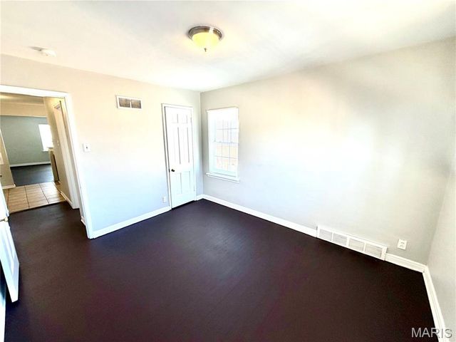 7307 Pasadena Boulevard, Pasadena Hills, MO 63121