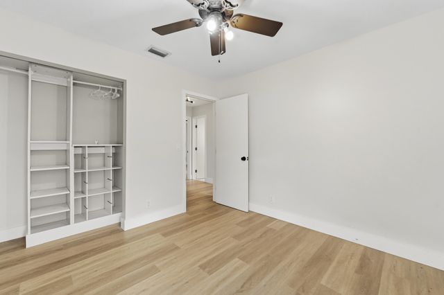 1127 NW 9th Street, Boynton Beach, FL 33426
