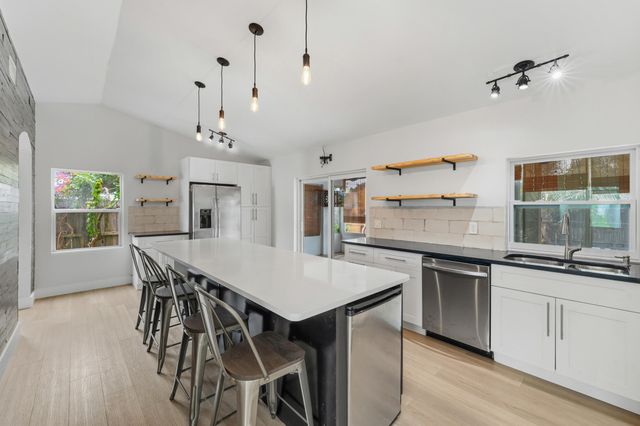 1127 NW 9th Street, Boynton Beach, FL 33426