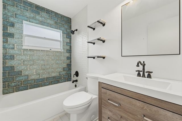 1127 NW 9th Street, Boynton Beach, FL 33426