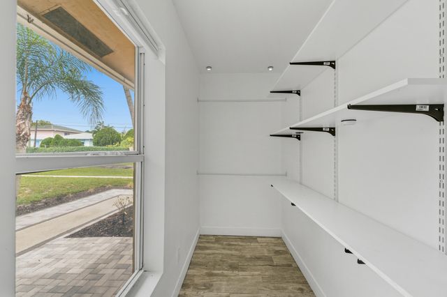 1127 NW 9th Street, Boynton Beach, FL 33426