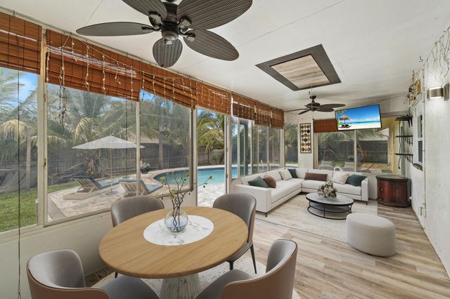 1127 NW 9th Street, Boynton Beach, FL 33426