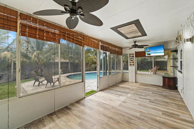 1127 NW 9th Street, Boynton Beach, FL 33426