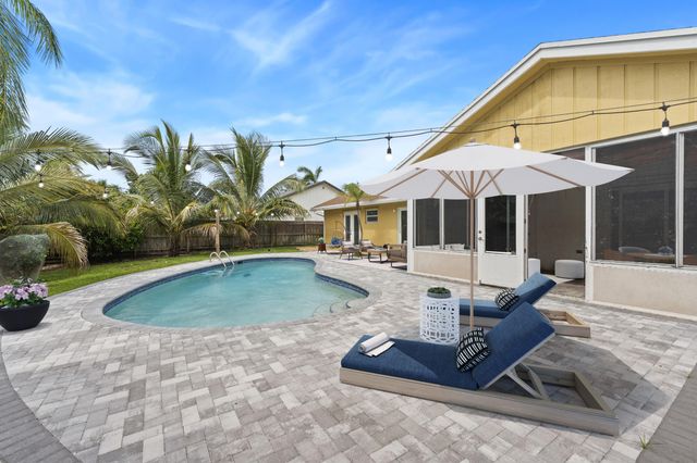1127 NW 9th Street, Boynton Beach, FL 33426