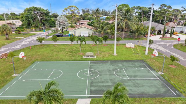 1127 NW 9th Street, Boynton Beach, FL 33426