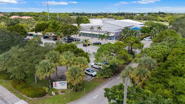 1127 NW 9th Street, Boynton Beach, FL 33426