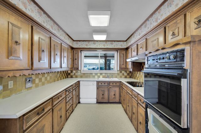 1105 Greenbriar Lane, Arlington, TX 76013