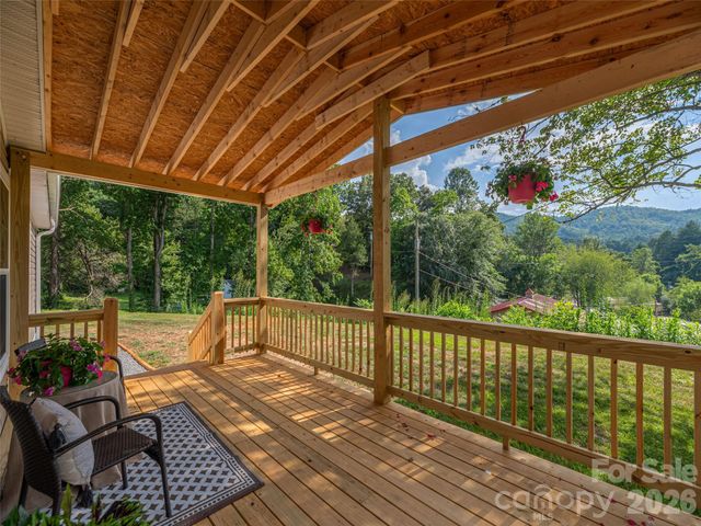 15 Joe Davis Road, Sylva, NC 28779