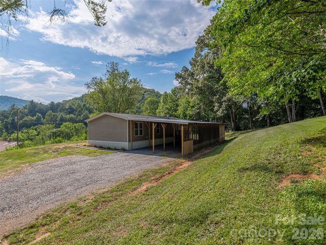 15 Joe Davis Road, Sylva, NC 28779