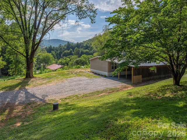 15 Joe Davis Road, Sylva, NC 28779