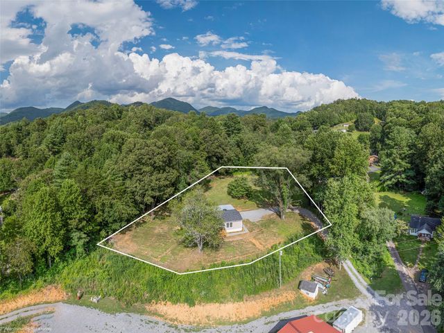 15 Joe Davis Road, Sylva, NC 28779