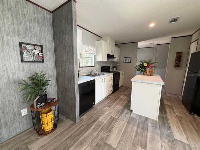 10055 W OHIO DRIVE, Crystal River, FL 34428