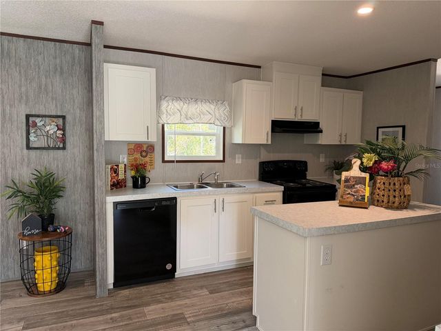 10055 W OHIO DRIVE, Crystal River, FL 34428