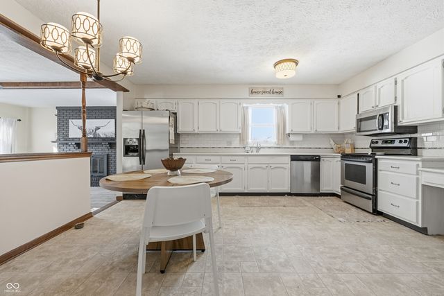 9624 Perlinda Lane, Indianapolis, IN 46259