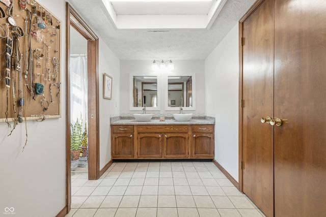 9624 Perlinda Lane, Indianapolis, IN 46259